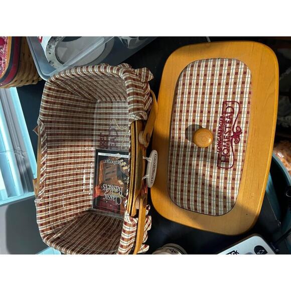 Longaberger 2000 Woven‎ Memories Basket Homestead with padded lid and Tie-On - Picture 3 of 4